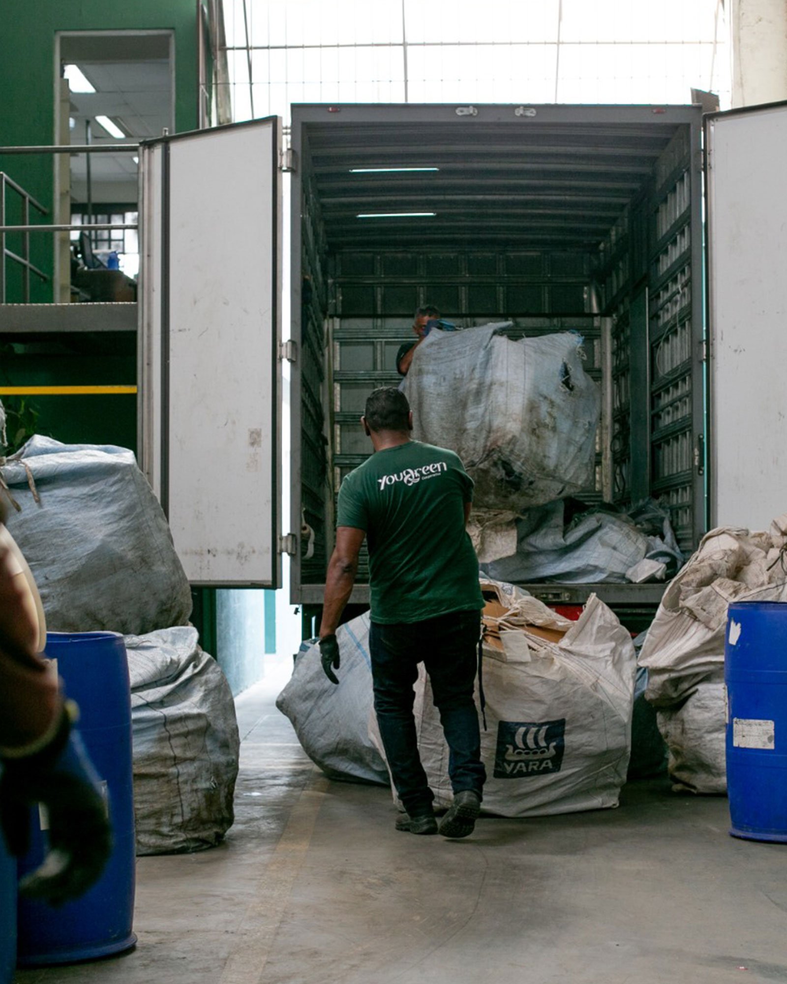 Chegada do material na cooperativa